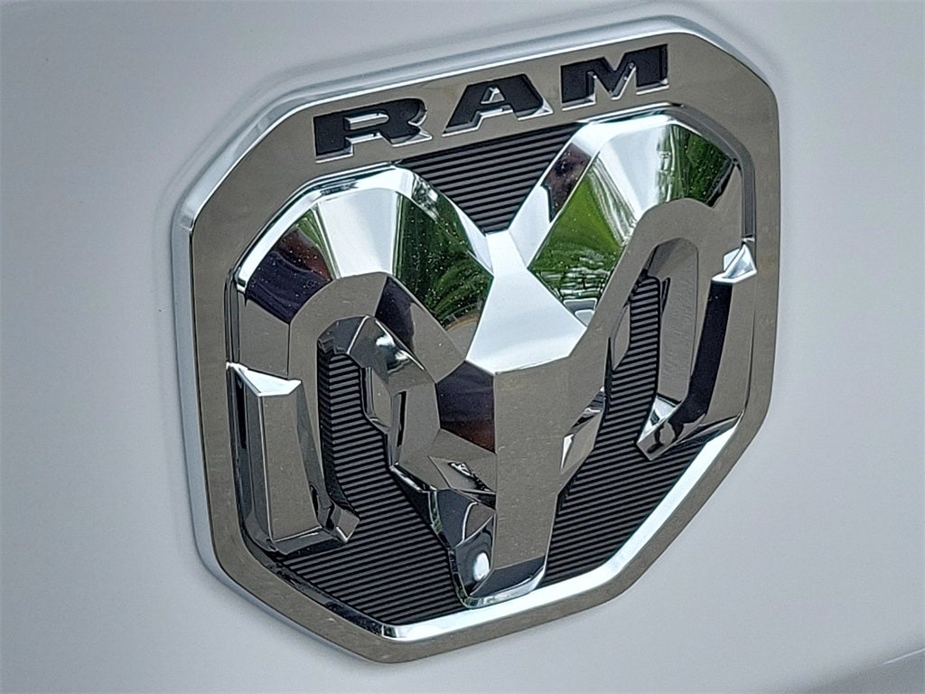 2022 RAM 1500 Big Horn/Lone Star V8 Hemi eTorque 4x4